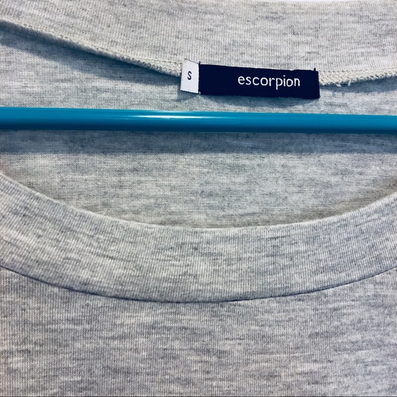 [escorpion] Gray Soft 3/4 Sleeve Ruched Women Top - Picture 2 of 3